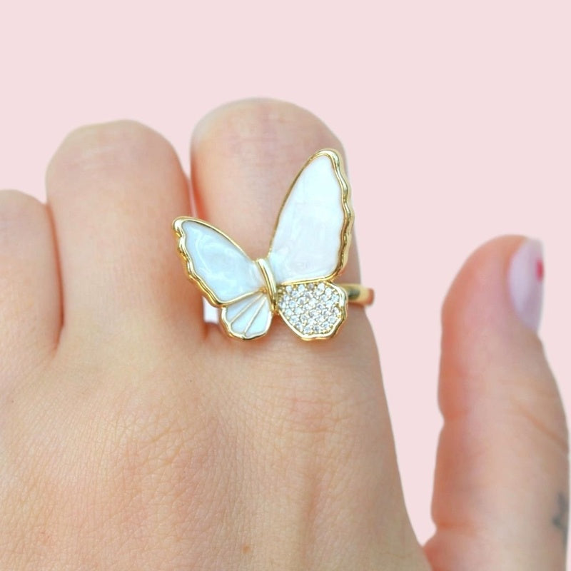 #wing colour_white