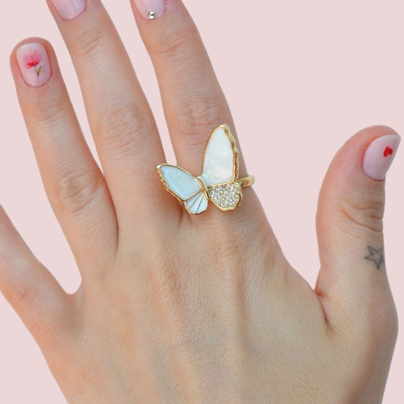 #wing colour_white