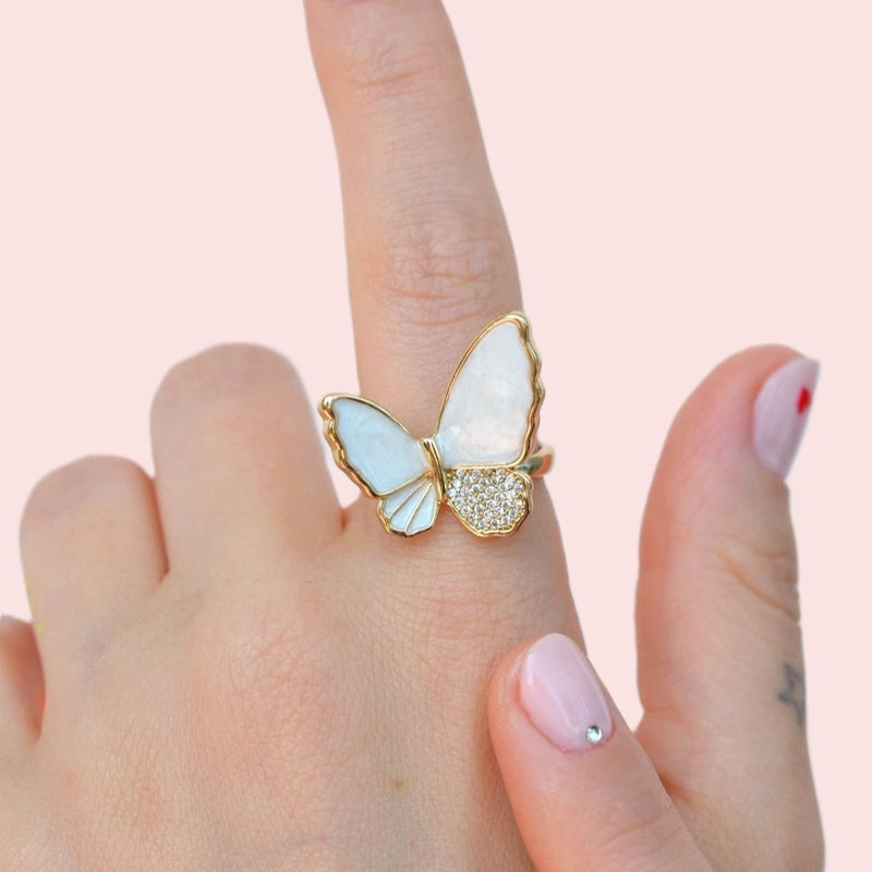 #wing colour_white