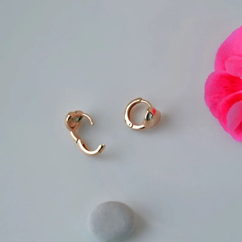 Heart Earrings Curved   Earrings in Ring Gold and Silver Earrings